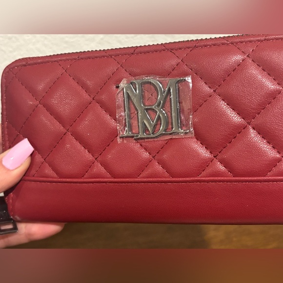 Badgley Mischka Red Quilted Wallet NWOT - Picture 4 of 9